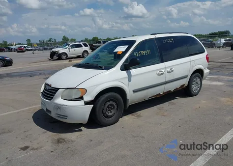 2007 Chrysler Town & Country from USA, damaged, VIN 1A4GJ45R97B245625